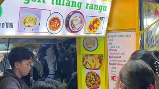 ANEKA MACAM KULINER UNIK DAN MENARIK BERKUMPUL MEMANJAKAN MATA PENGUNJUNG