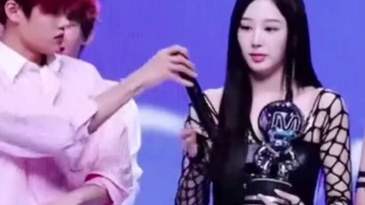 เอสปา ใครถือไมค์คนนั้นเป็นผู้พูด