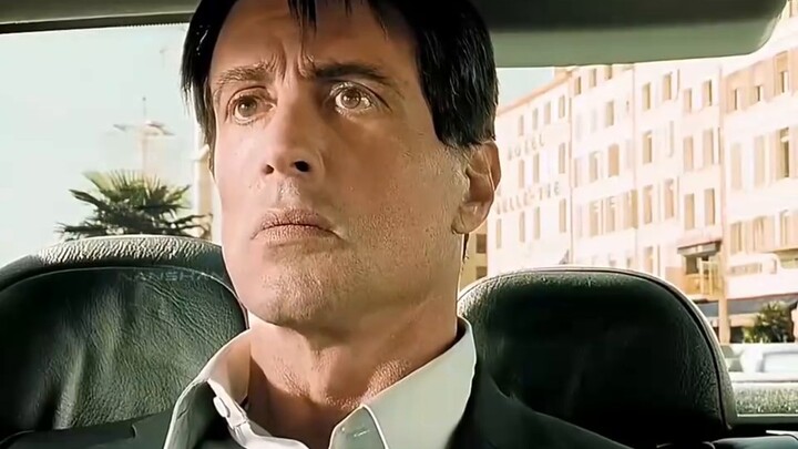 Bila naik taksi, jangan sekali-kali memberi tahu sopir bahwa Anda sedang terburu-buru, kalau tidak, 