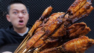 为找回当年的感觉挑战十个变态辣烤翅！辣得脸红面目狰狞！