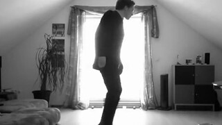 German guy Justsomemotion's Charleston dance is elegant and agile