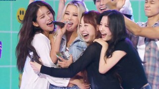 宇宙少女成员上台祝贺！恭喜多荣Solo出道曲获首一位！
