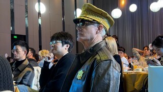 Dokumenter besar berjudul "Bisakah Rapat Tahunan Dihentikan?"