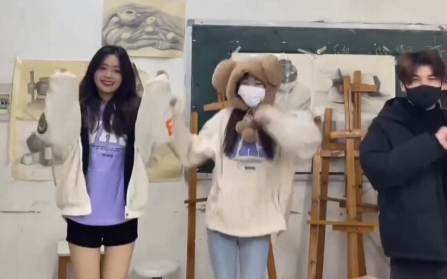 “Little Clown Bear 9” – 6.3 on Douban