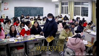 河南高中生为早晨可以晚二十分钟到教室而欢呼！