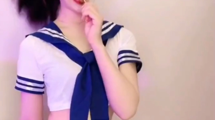 مجموعة جميلات_ أي واحدة تفضلها