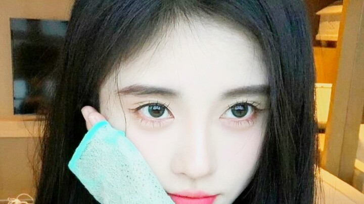 Eight Characters Analysis of Ju Jingyi’s Face