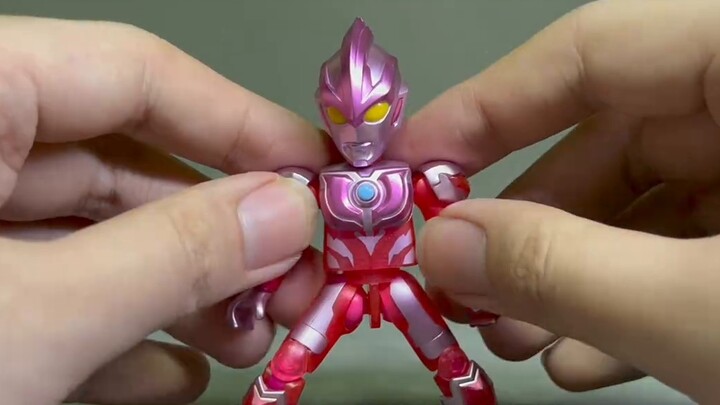 Play with mom in this cool Ultraman gift box! Can you paint it like this? Bruco Ultraman Collection 