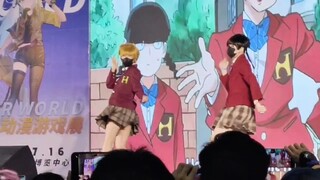 อะไรนะ! ตื่นมาอีกทีก็เจอการ์ดแคทวอล์คควีนซะแล้ว