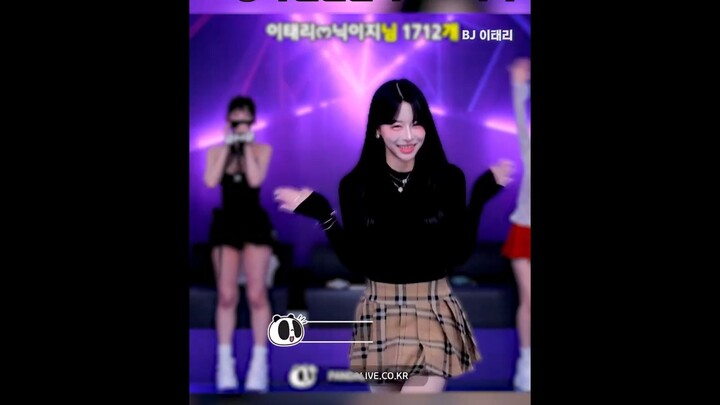 The Beauty of Her Performance #kpop #girl #dance