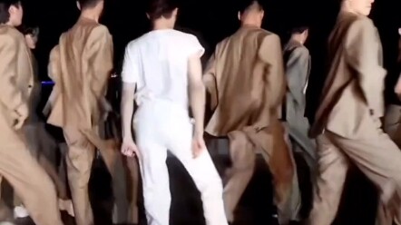 I won't allow you to not have seen Duoduo like this #Tan Jianci dance #Tan Jianci A new round of arc