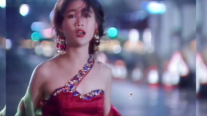 Vẻ đẹp khoác lên mình ánh hào quang, vừa thanh tao lại tự tin như thế này giờ đây không còn nhiều nữ