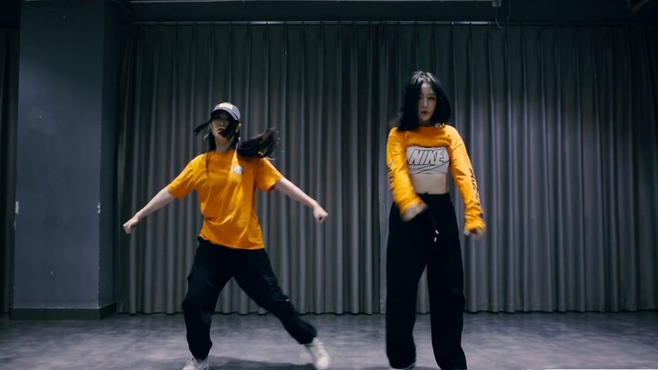 นักออกแบบท่าเต้นสุดเท่และสวยงาม Say My Name นักออกแบบท่าเต้นดั้งเดิม: Qiqi Yujie