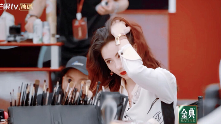 Trương Bá Chi: Nhường đường nào! Đây mới là lượng tóc thật của tôi!