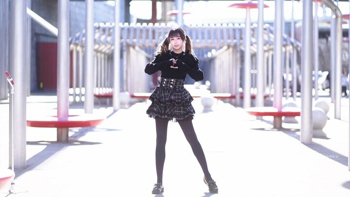 LOVING YOU Cintai Kamu Sedikit Lebih Banyak~