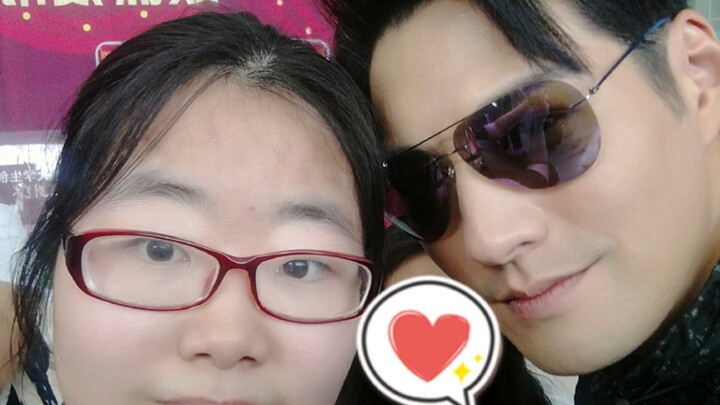 Nữ đế bệnh kiêu và nam minh tinh của nàng