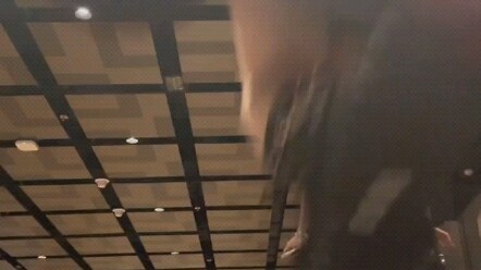 يا أستاذ، الفرق بين ابني عندما يتابع المشاهير وعندما لا يتابعهم كبير جدًا!