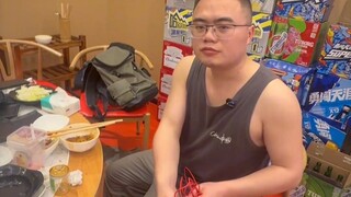 据说这兄弟在小红书上的赏金已经超过路飞了70.0