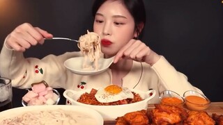 Mukbang mì sốt kem với gà chiên #mukbang