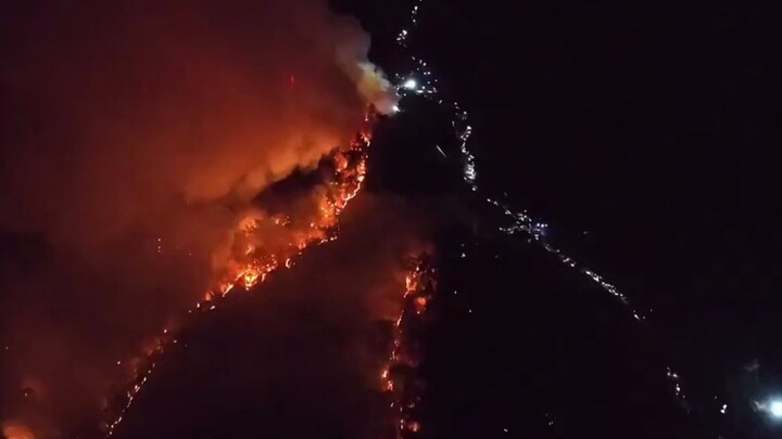 或许这条蓝线，就是重庆山火与韩国山火的差别吧