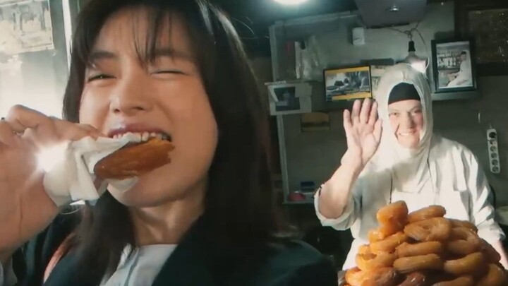 Vlog Han Hyo-joo || Tolong, aku penasaran apa BGM di bagian ini!