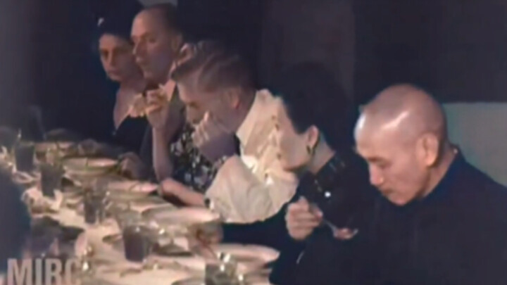 لقطات حقيقية لحفلة عشاء أقامها تشيانج كاي شيك للنائب الأمريكي وولاس عام 1944