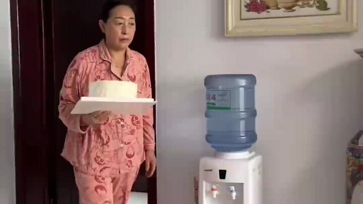 Bố tôi đã có một sinh nhật thật “đắm chìm”!