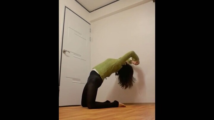 yoga-arm-balance-pose-video-0692