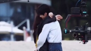 [Far Away from Lovesickness] | Chen Zheyuan x Zhao Lusi | How touching the hug outside the drama is