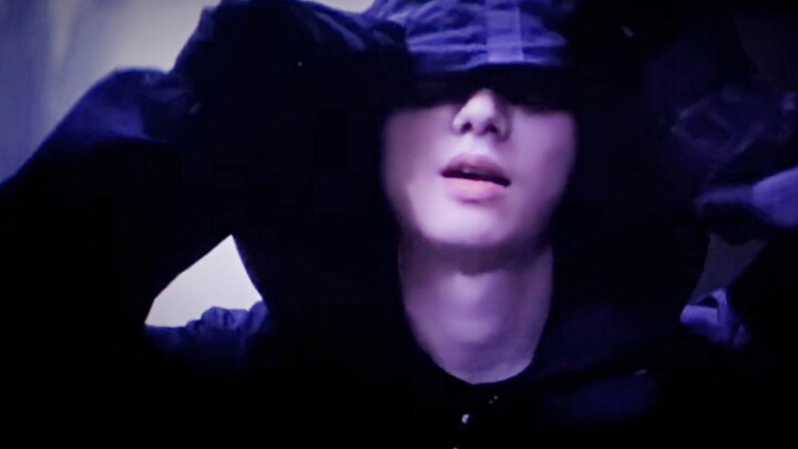 He said he’s an actor, so even with two kids, he’s not afraid. Amazing!!!