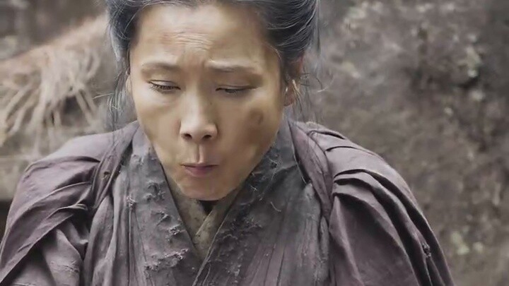 Video ăn trái cây dại của thầy giáo Hà Tái Phi đã trở nên nổi tiếng. Ông lão diễn viên này đúng là k