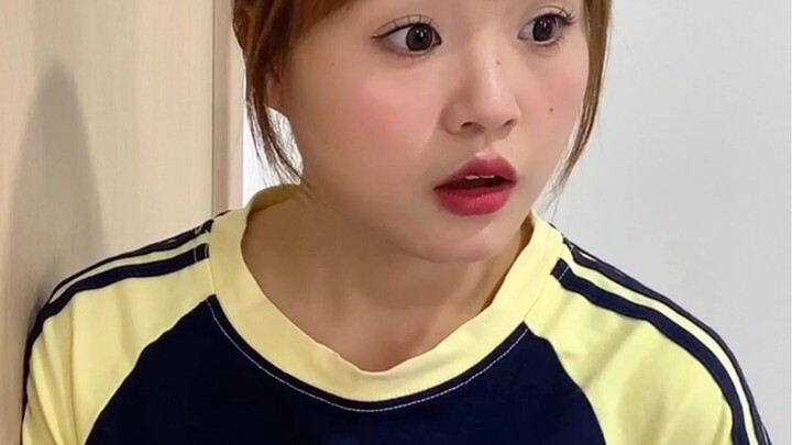 那个喜欢跟辅导员走的很近的朋友竟然……