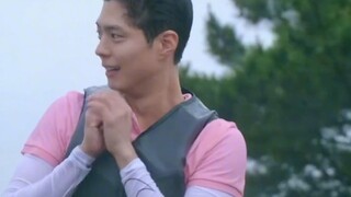 Barisan peri macam apa ini, senyum Park Bo Gum begitu menyembuhkan Aze