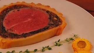 Apakah ada teman yang pernah mencicipi Wellington Steak seperti ini? "Makanan Lezat" Wellington Stea