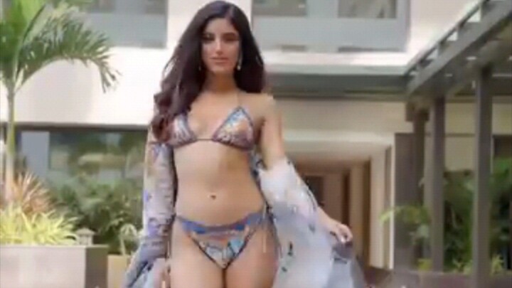 🎸💃🎶 #Viralvideo #youtubeshort #shorts #short #PBFCOM #song #hot #4k #funny #Parashstone #Leema