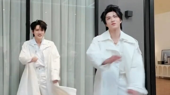 "Times Youth League": Memories Etched into Muscles