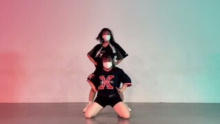 Siswi SMA Korea menari mengikuti lagu "Run the World" dari Street Warrior (Girls)
