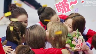 Trương Nghệ Phàm hôn chị Trần! Cuối cùng hai người hôn nhau! Khóc quá đi thôi!