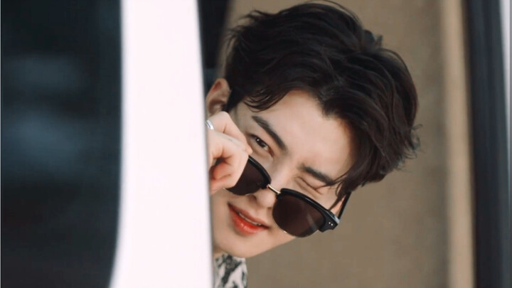 مؤثر شعبي مخادع ومحبوب × متدرب مسكين.. الشخص الذي اعترف بالخطأ على الطريق تبين أنه نجم كبير! لقاءات 