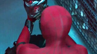 Spider-Man menemukan kepala Ultron, dan matanya masih bersinar