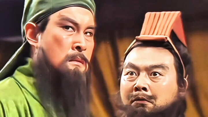 Being the big brother to these two guys really requires some serious skills—Guan Zhang's gaze is inc