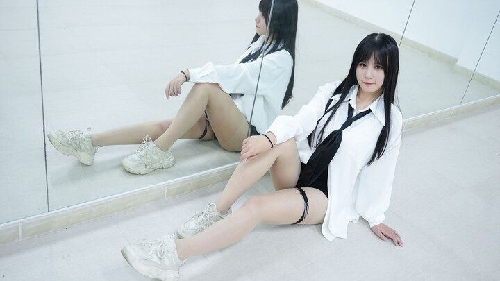【An Dou】Are you looking at me or the mirror? BABE~