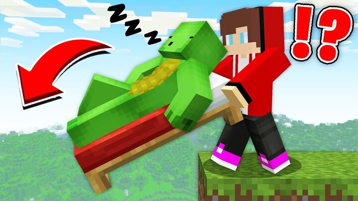 JJ HURT Sleeping Mikey in Minecraft! - Maizen