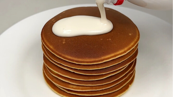 As long as you have two broken bottles like this at home, you can make small pancakes that cost 68 y