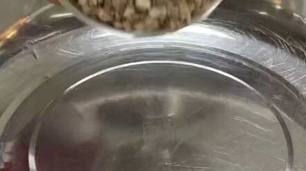 火锅底料工厂生产过程，真材实料才能做出好味道