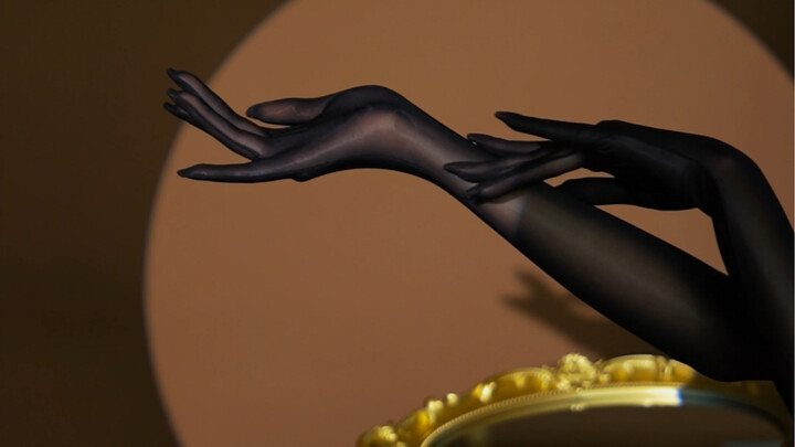 Yang bisa mengalahkan Black Silk hanyalah [Hand Silk] — Dirigen Ji Run