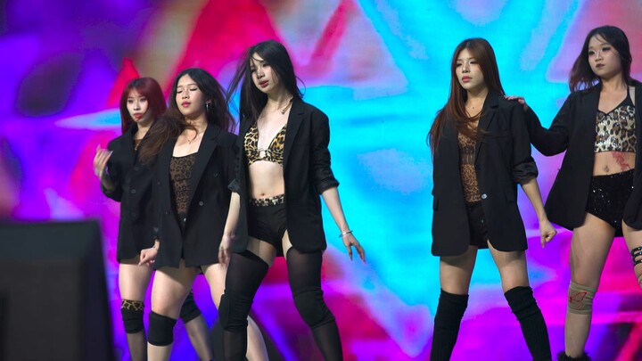 Triển lãm ô tô làm gì bằng triển lãm vũ đạo / Cầm máy mỏi gân cổ tay