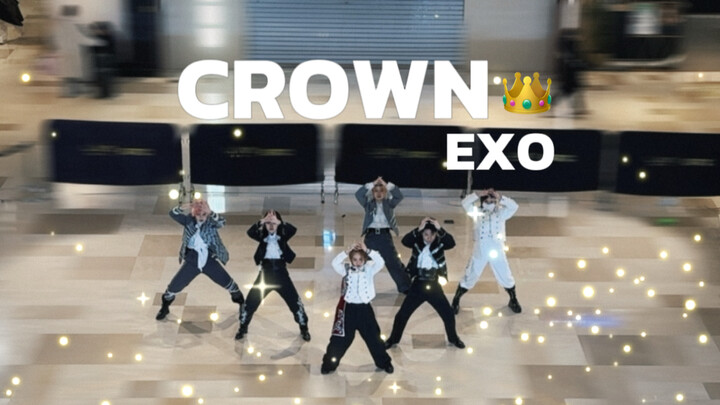 Passing by a Hangzhou mall, I saw EXO’s six members make a surprise appearance?! The outfits are sup