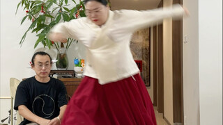 中秋佳节，为大家献舞一支，祝福大家团团圆圆，强强壮壮#跳舞#民族舞#中秋节快乐 #团圆