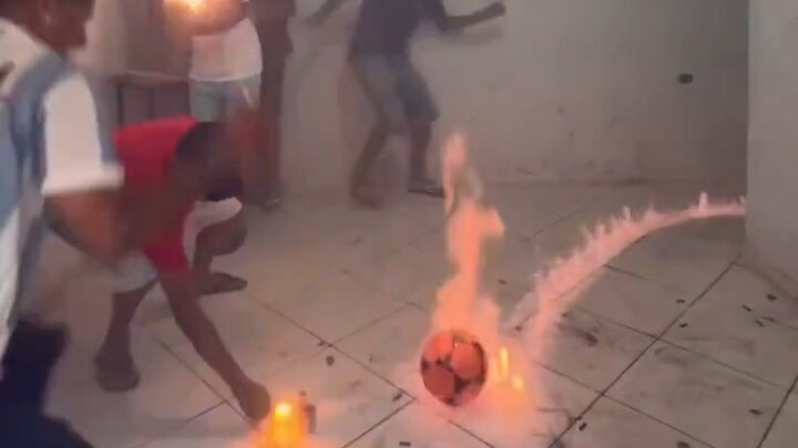 Bút Kẻ Môi TV Phần 3